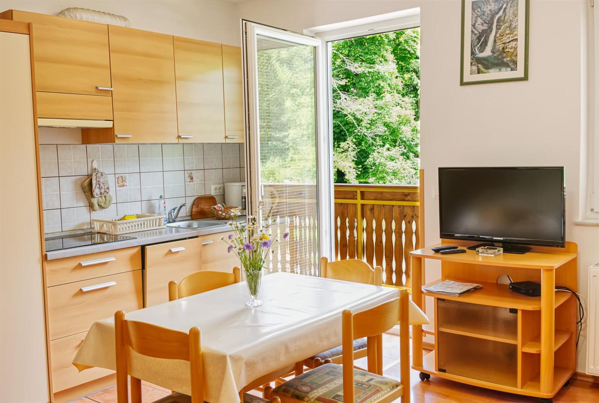 Apartments Kovacic Бохинь Экстерьер фото